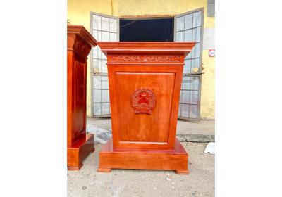 Bục Phát Biểu Hình Quốc Huy PV01